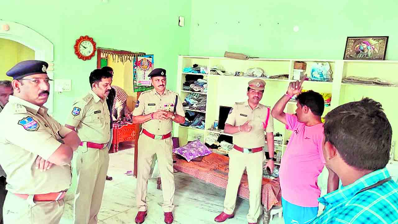 వరుస చోరీలపై అప్రమత్తం