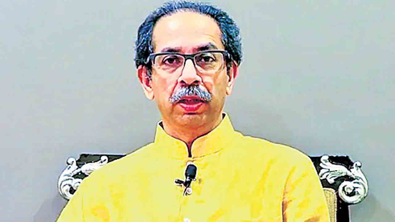 Uddhav Thackeray | గో మూత్రం చల్లితే దేశానికి స్వాతంత్ర్యం వచ్చిందా?.. బీజేపీపై ఉద్దవ్‌ ఠాక్రే విమర్శలు