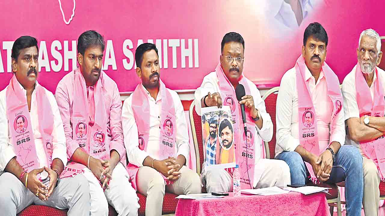 పేపర్‌ లీకేజీ బీజేపీ కుట్ర