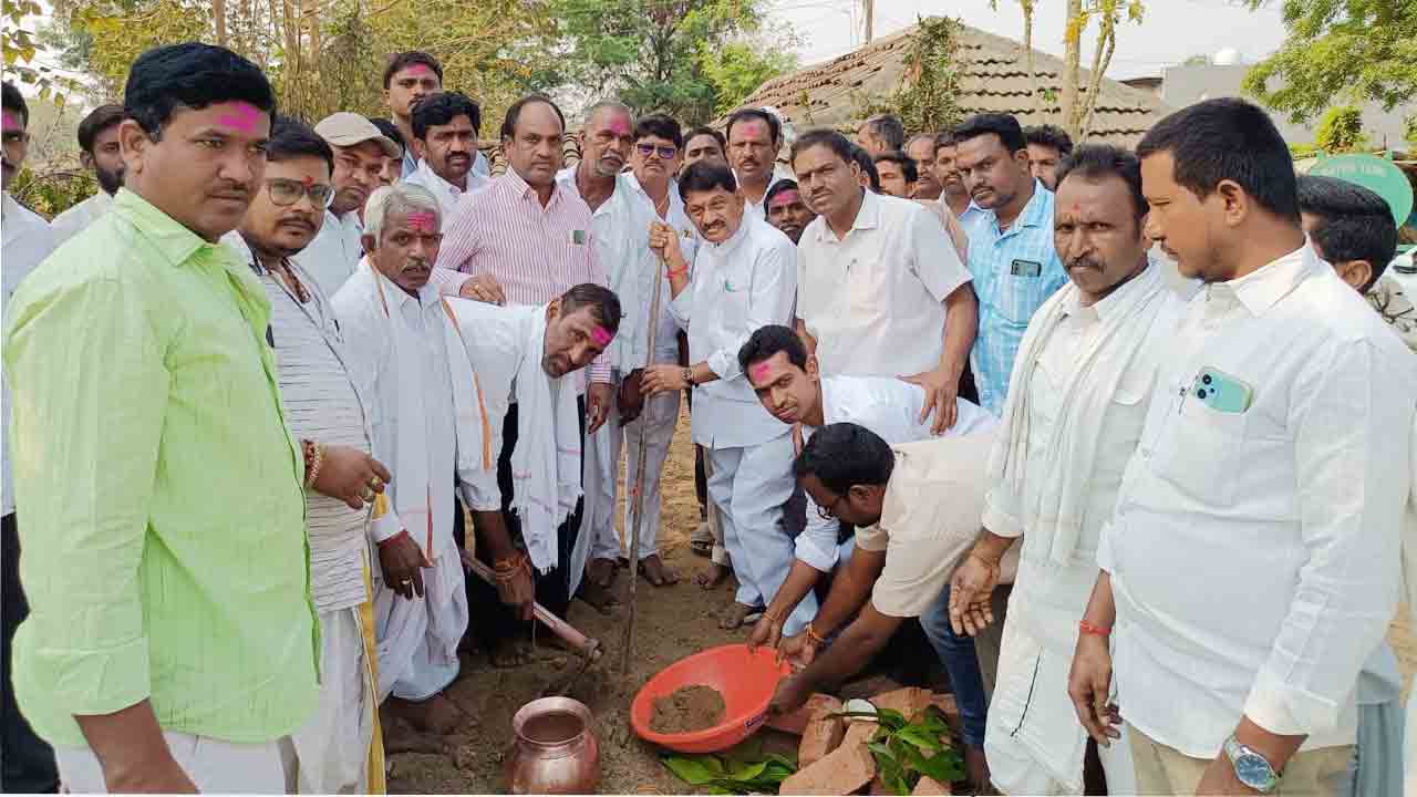 ఆలయాల అభివృద్ధికి పెద్దపీట
