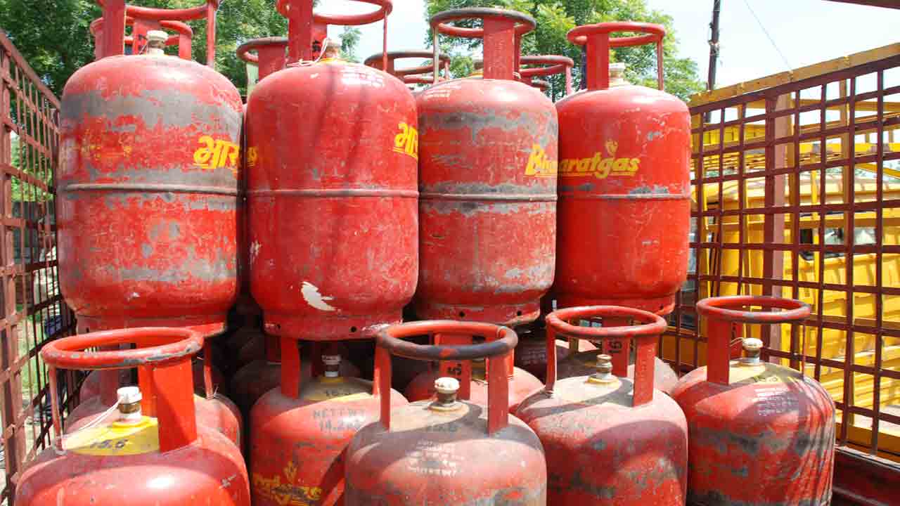 భగ్గుమన్న సిలిండర్‌ ధర