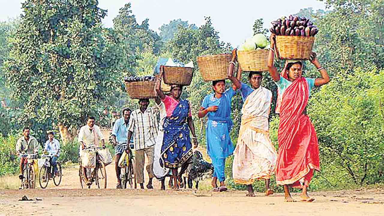 లేబర్‌ కోడ్‌ల అమలు అడ్డుకోవాలి