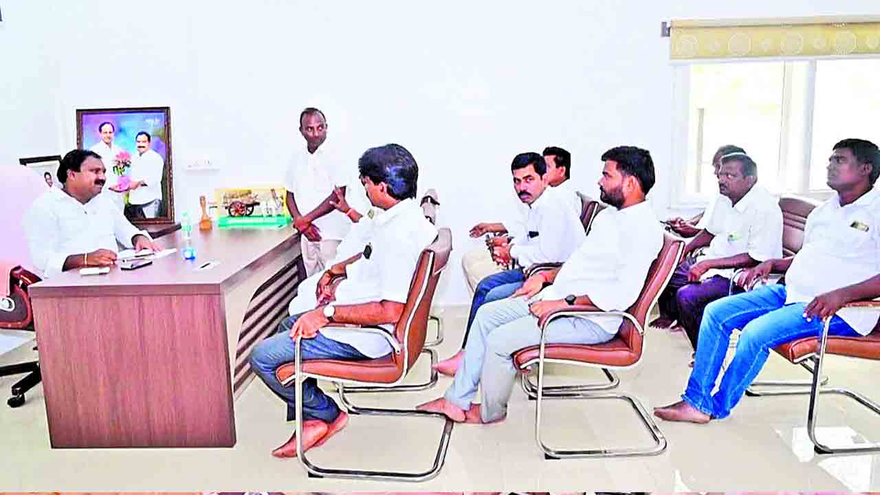 సమస్యల పరిష్కారమే ధ్యేయంగా పనిచేయాలి