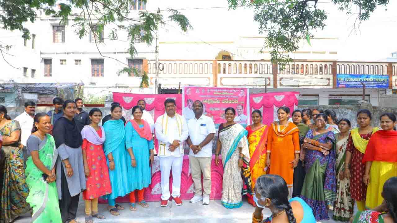 మహిళల సహకారంతోనే దేశాభివృద్ధి