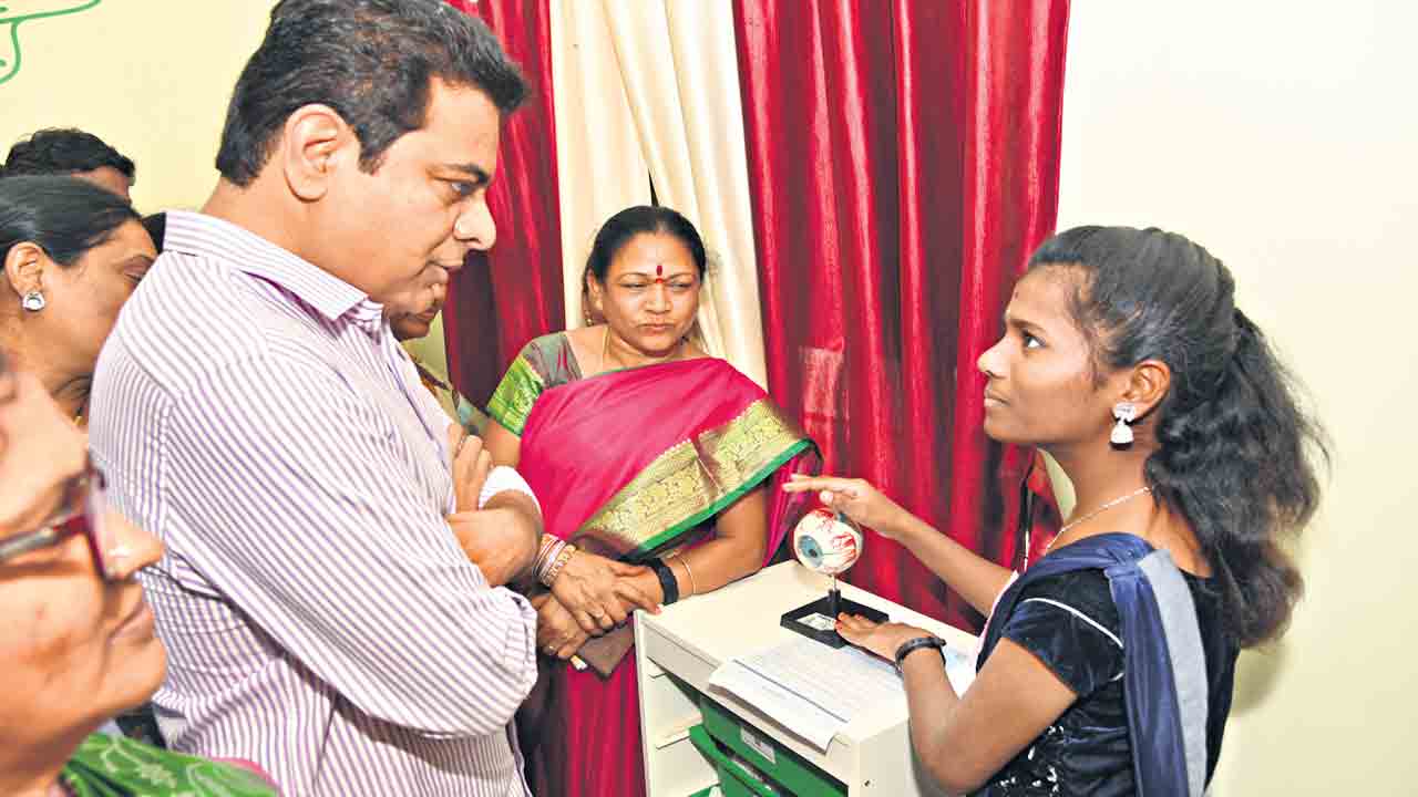 ప్రపంచంతో పోటీ పడేలా శిక్షణ