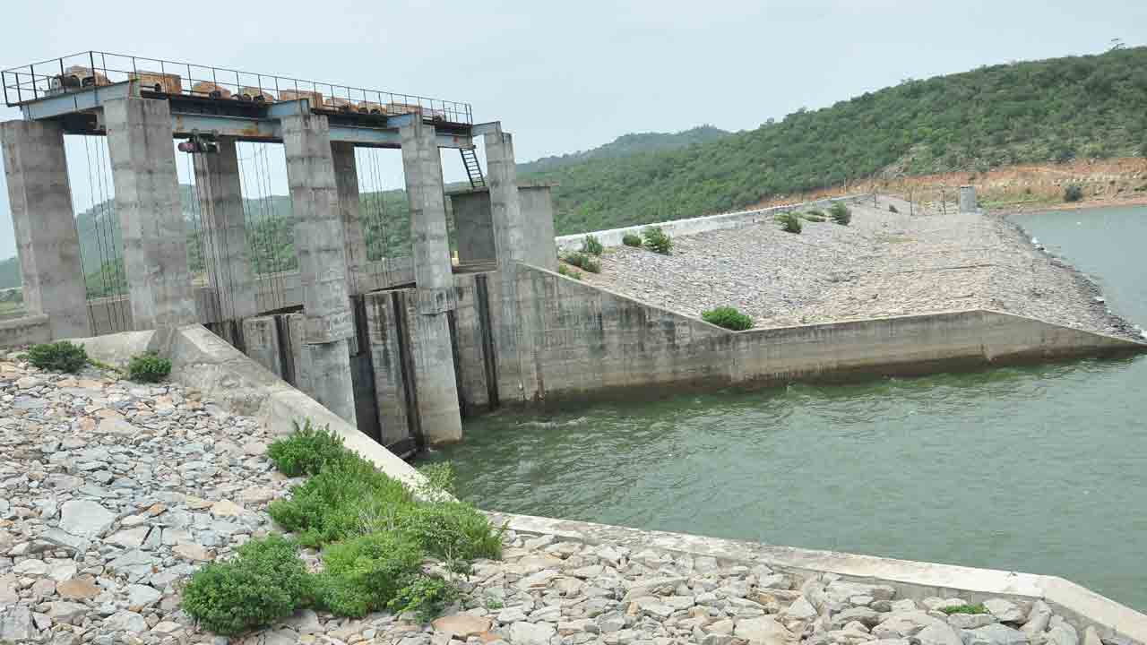 ప్రతి ఎకర తడిసేలా