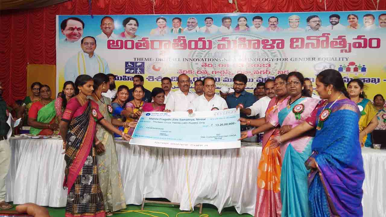 సీఎం కేసీఆర్‌కు అండగా ఉండాలి