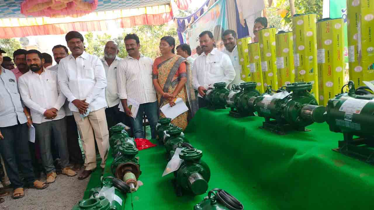 రైతులకు సబ్సిడీ మోటర్లు