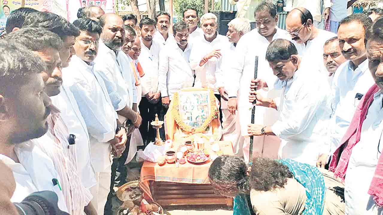 స్వరాష్ట్రంలోనే పద్మశాలీలకు గౌరవం