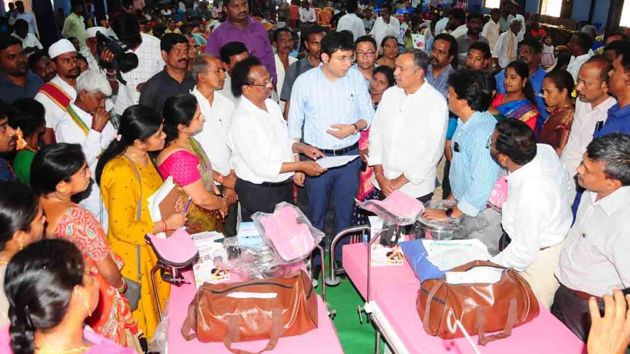 సంక్షేమ పథకాలు దేశానికే ఆదర్శం