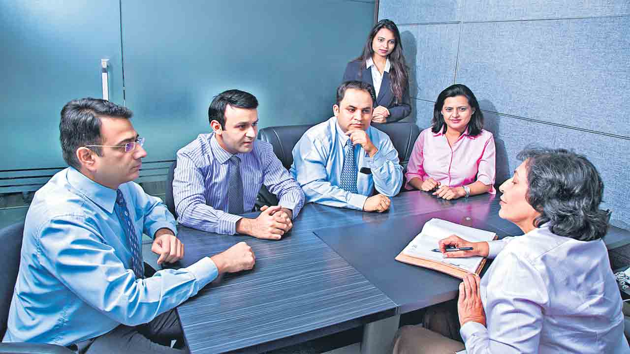 పనిచేసే చోట ఉల్లాసంతో పనిపై మరింత శ్రద్ధ