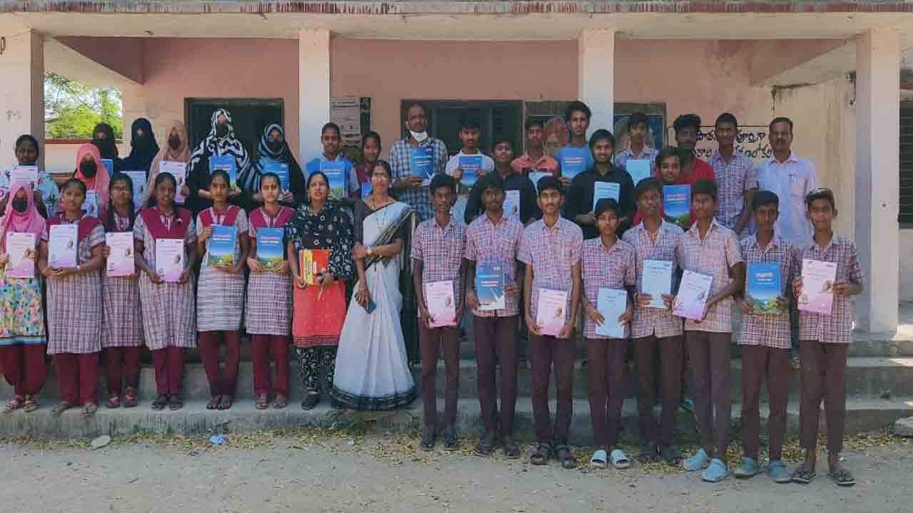 పదో తరగతి విద్యార్థులకు అభ్యాస దీపికలు