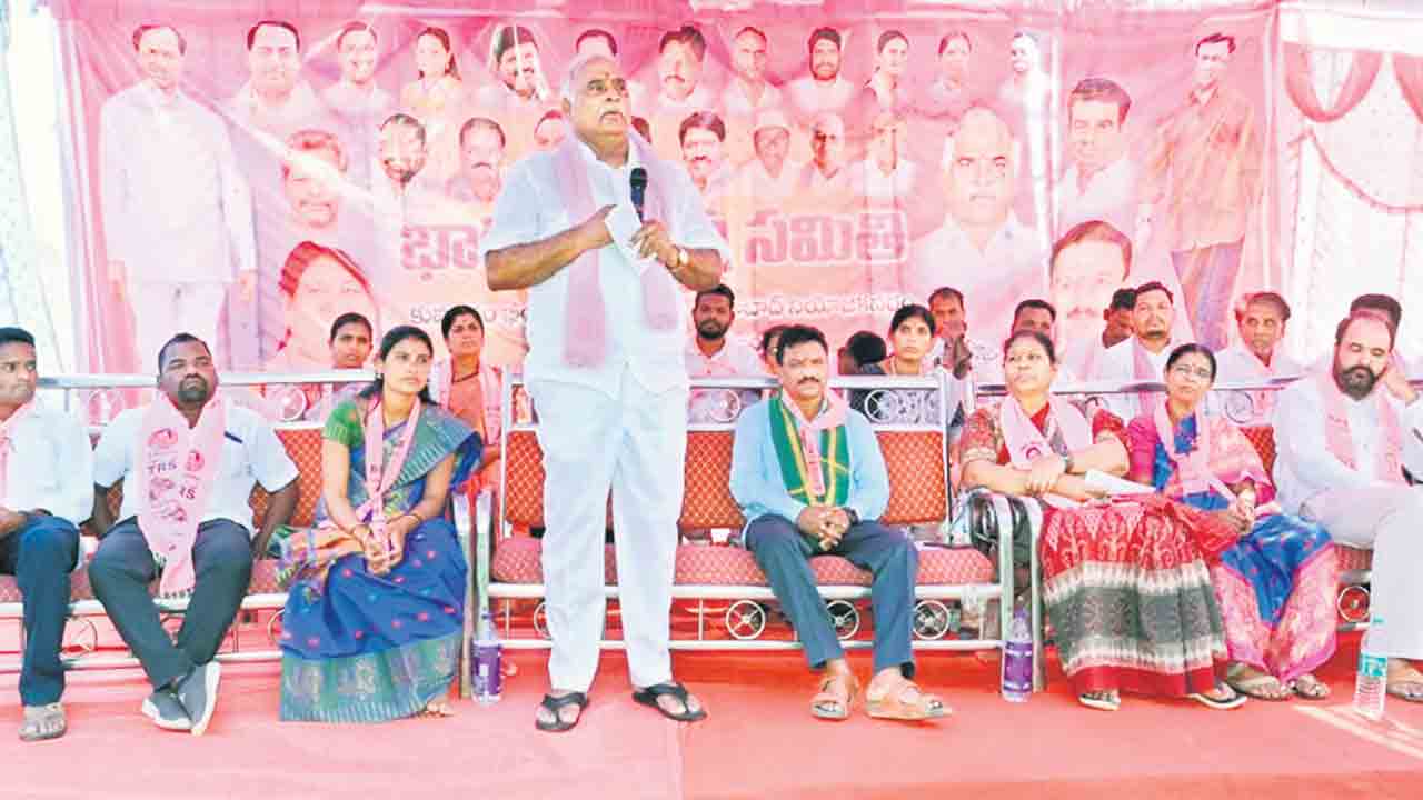 కలిసికట్టుగా ముందుకెళ్దాం