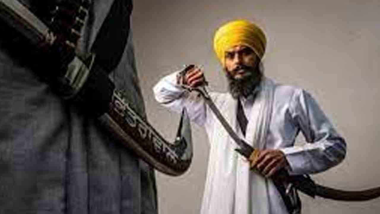 Amritpal Singh | నేపాల్‌లో అమృత్‌పాల్‌?.. వేరే దేశం వెళ్లకుండా చూడాలని భారత్ విజ్ఞప్తి