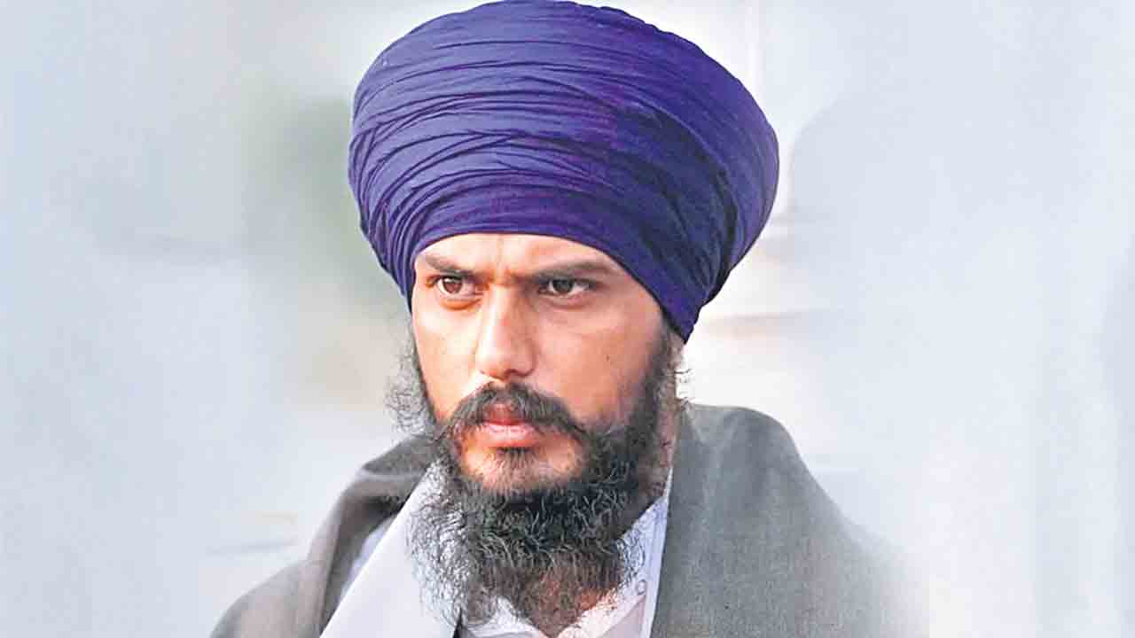 Amritpal Singh | అమృత్‌పాల్‌ కోసం ఇంకా కొనసాగుతున్న వేట.. అసలు ఎవరతను? పంజాబ్‌ పోలీసులు ఎందుకు అంతలా వెతుకుతున్నారు?