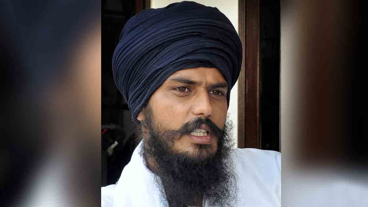 Amritpal Singh | అమృత్‍పాల్ సింగ్‌పై లుకౌట్‌ సర్క్యులర్‌, నాన్‌బెయిలబుల్‌ వారెంట్‌ జారీ చేసిన పోలీసులు