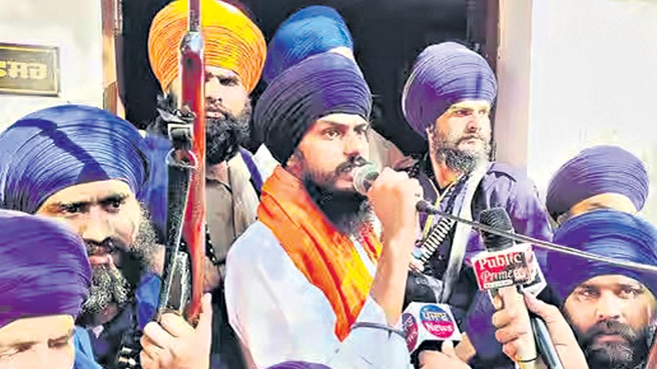 మోదీ వైఫల్యం, దేశానికి శాపం