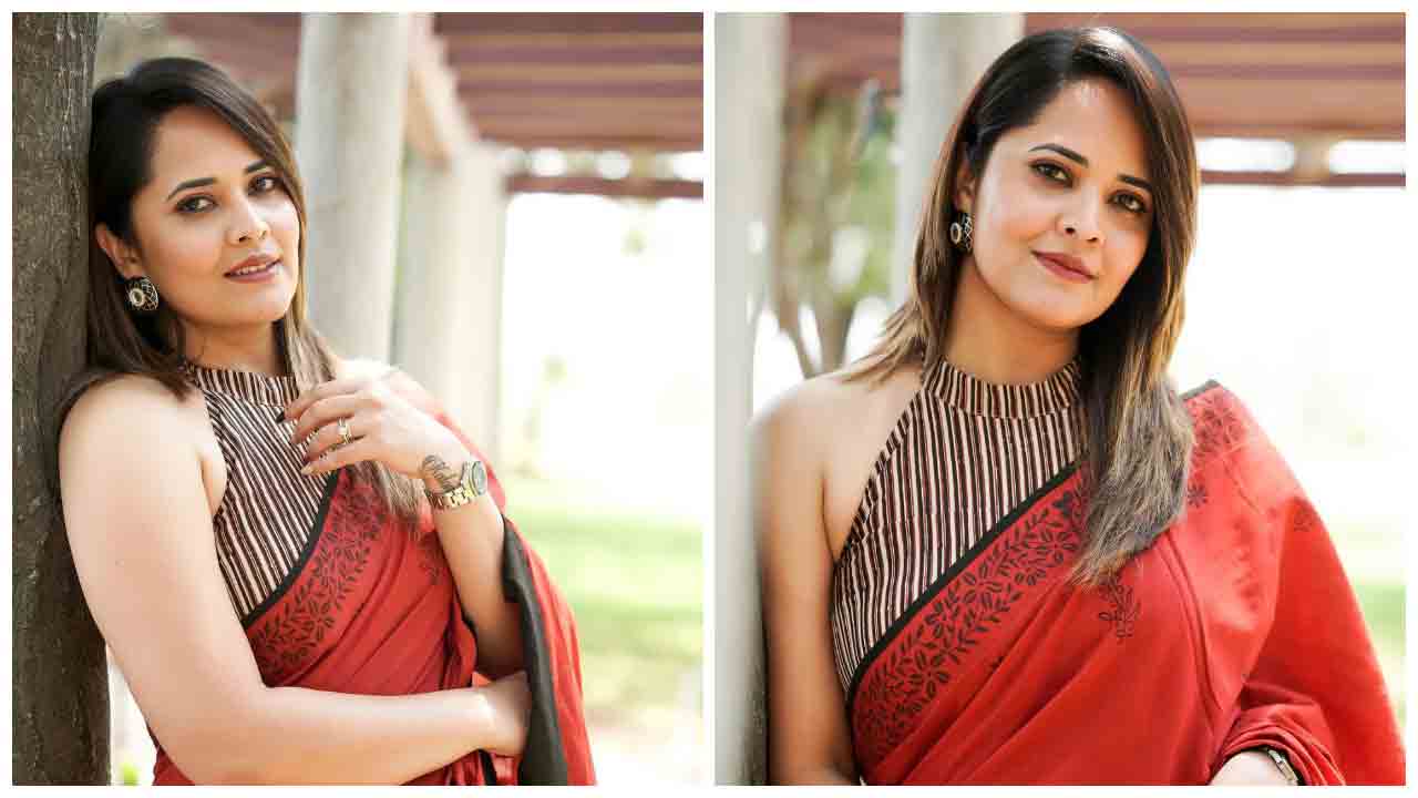 Anasuya Bharadwaj | చిరునవ్వుతో మ‌దిని దోచుకుంటున్న‌ అనసూయ భరద్వాజ్..