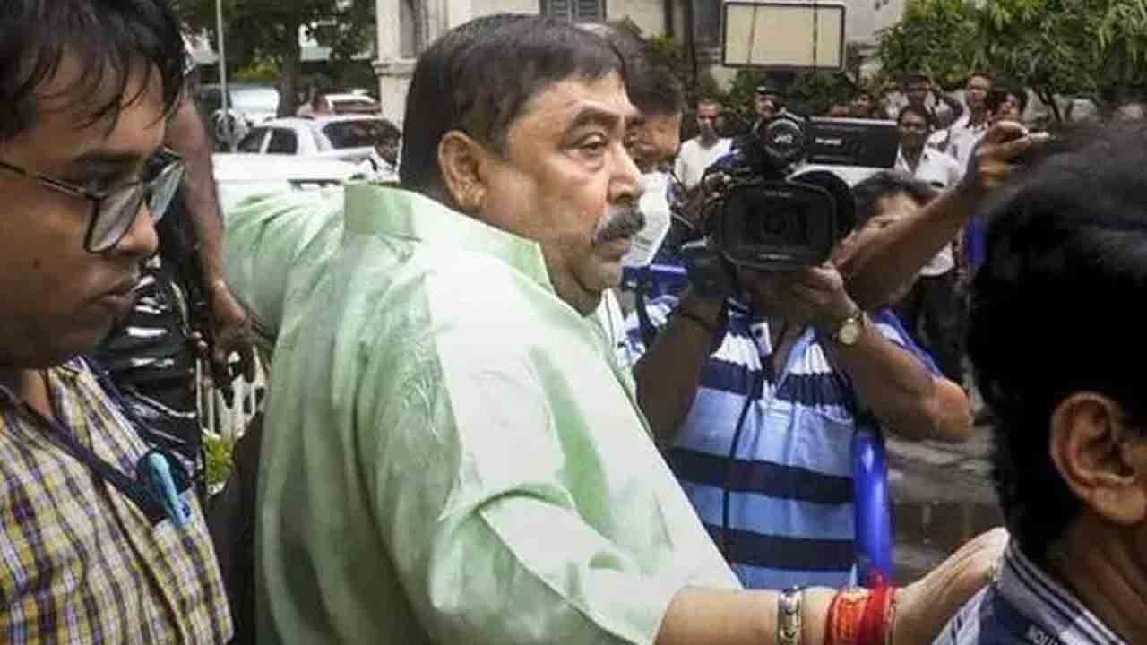 టీఎంసీ కీలక నేత కుమార్తెకు ఈడీ సమన్లు