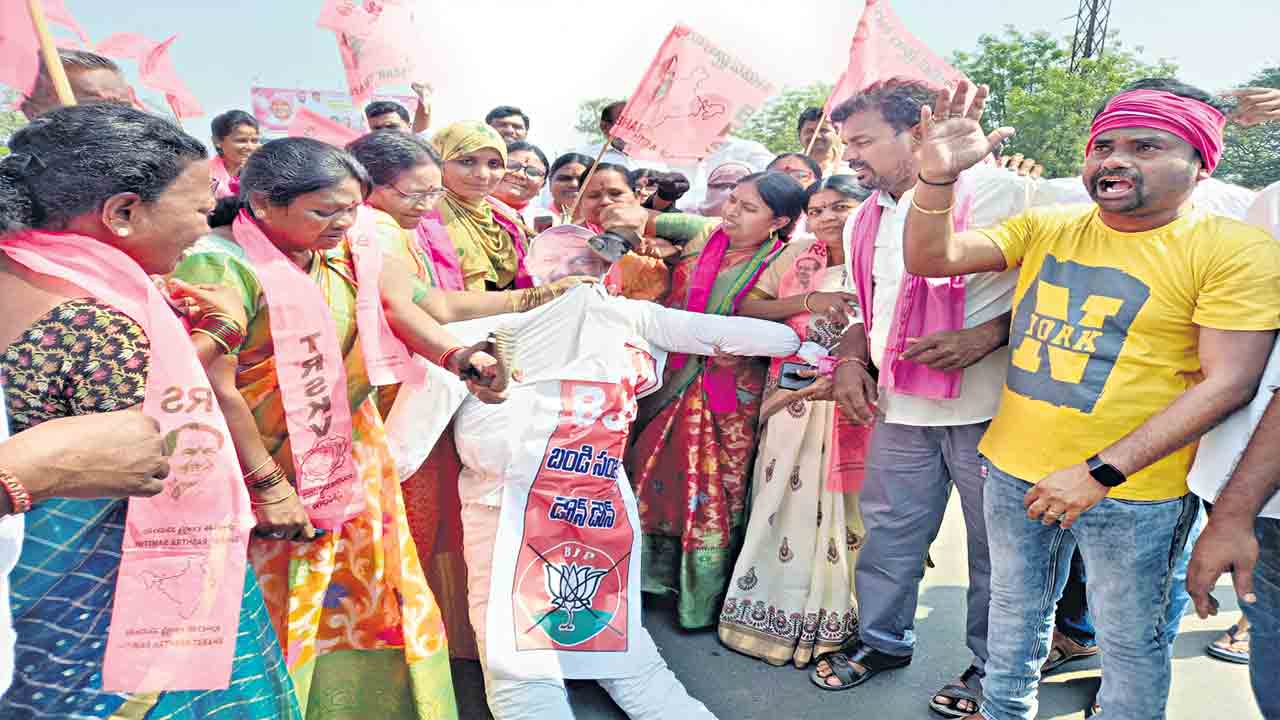బండీ.. నోరు అదుపులో పెట్టుకో