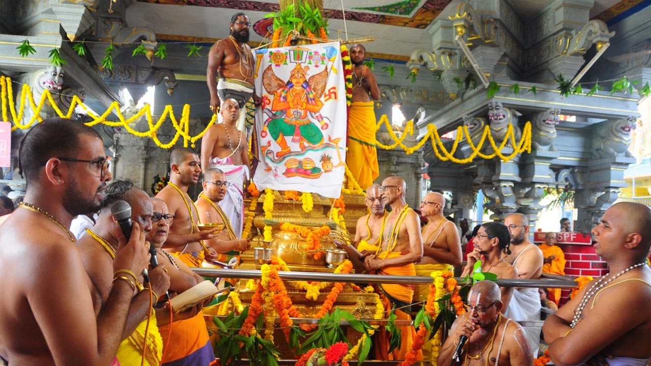 Thirukalyanam | వైభవంగా ధ్వజారోహణం.. గరుడ ధ్వజ పటానికి ప్రత్యేక పూజలు
