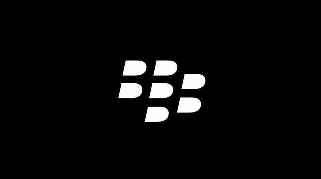 హైదరాబాద్‌లో ‘బ్లాక్‌బెర్రీ’పై కేటీఆర్‌ హర్షం