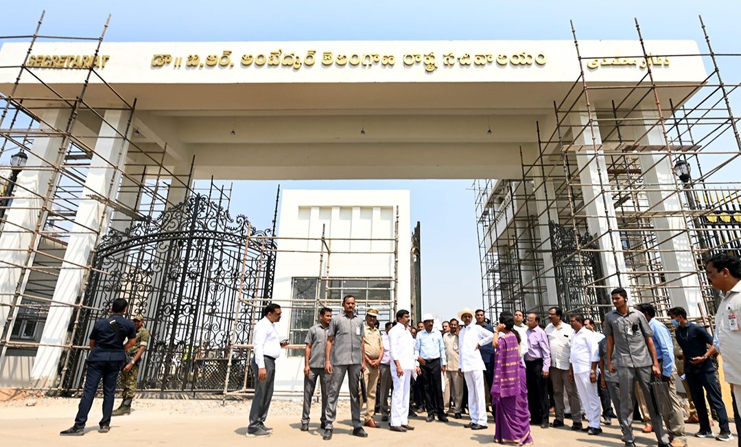 నూతన సచివాలయ నిర్మాణ పనులను పరిశీలించిన సీఎం కేసీఆర్‌..