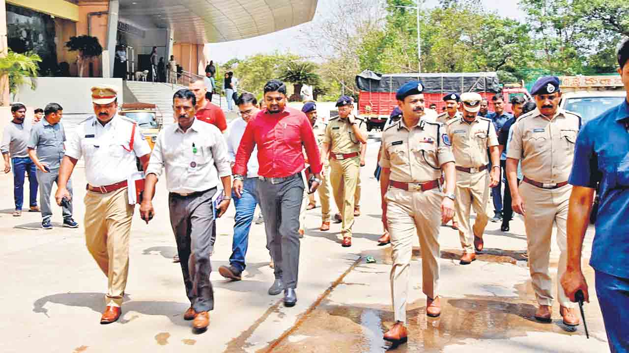 ఐపీఎల్‌ మ్యాచ్‌లకు పటిష్ట బందోస్తు