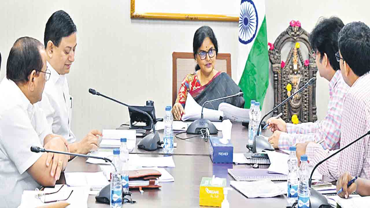 Chief Secretary Shantikumari | గ్రామాల్లో మెరుగైన జీవన ప్రమాణాలు