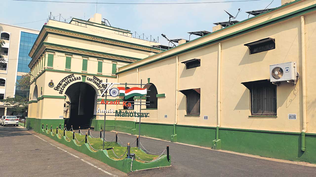 కంటోన్మెంట్‌లో ఎన్నికల హడావుడి