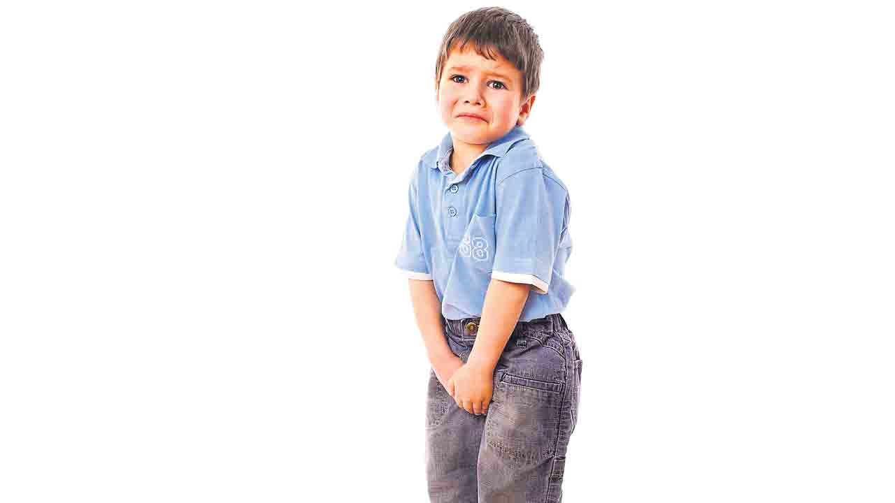 Urinary Tract Infection |  మా బాబు మూత్రం పోస్తున్నప్పుడు వెక్కివెక్కి ఏడుస్తాడు.. సమస్య ఏంటి?