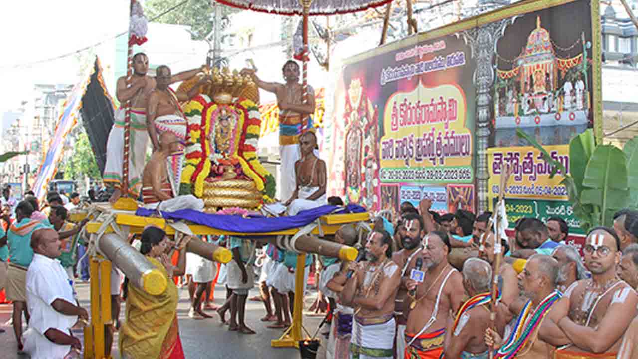 Tirupati | బ్రహ్మోత్సవాల్లో భాగంగా చిన్నశేష వాహనంపై శ్రీ కోదండరాముడి దర్శనం