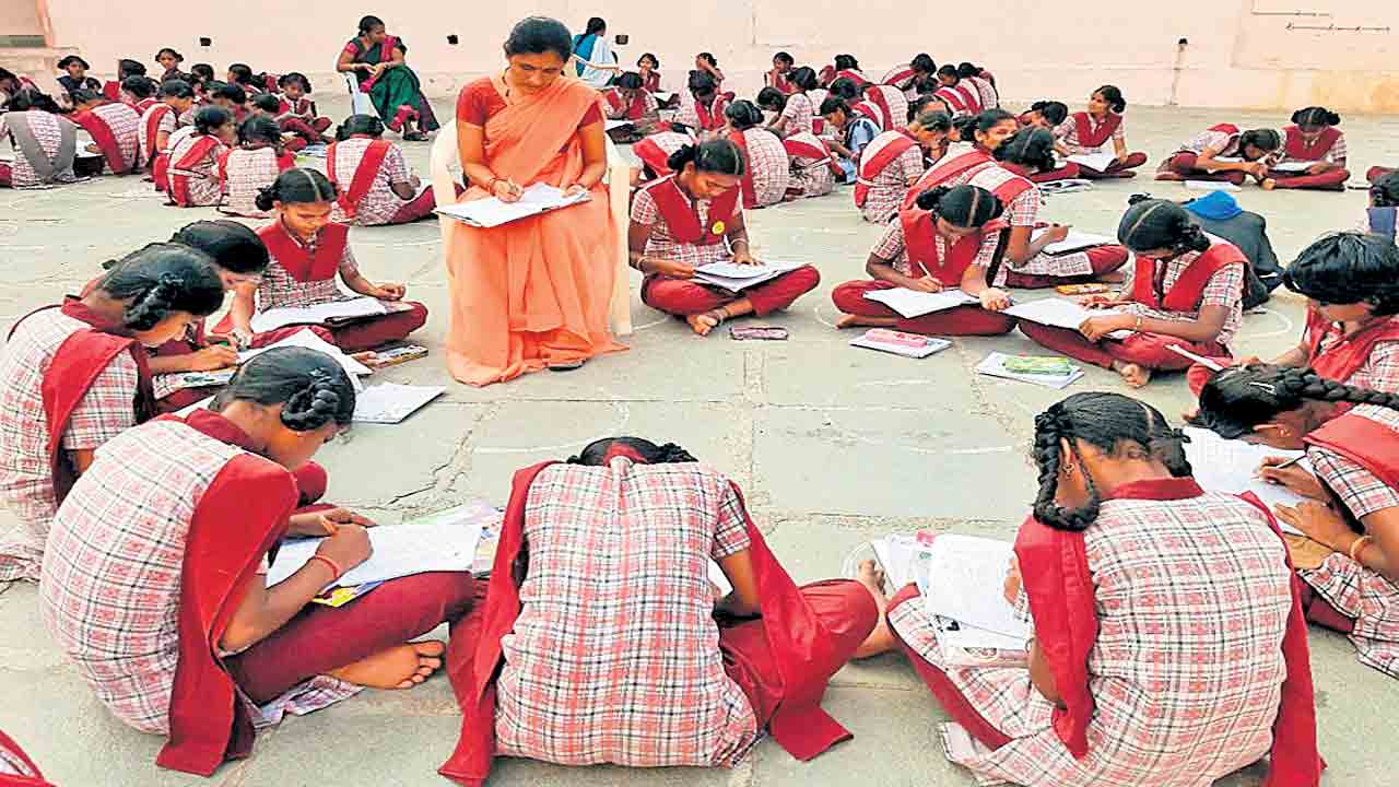 పది లక్ష్యం వందశాతం