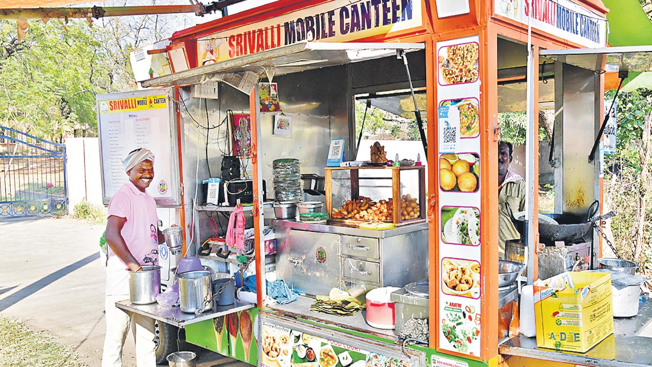 Dalita Bandhu Tiffin Centre