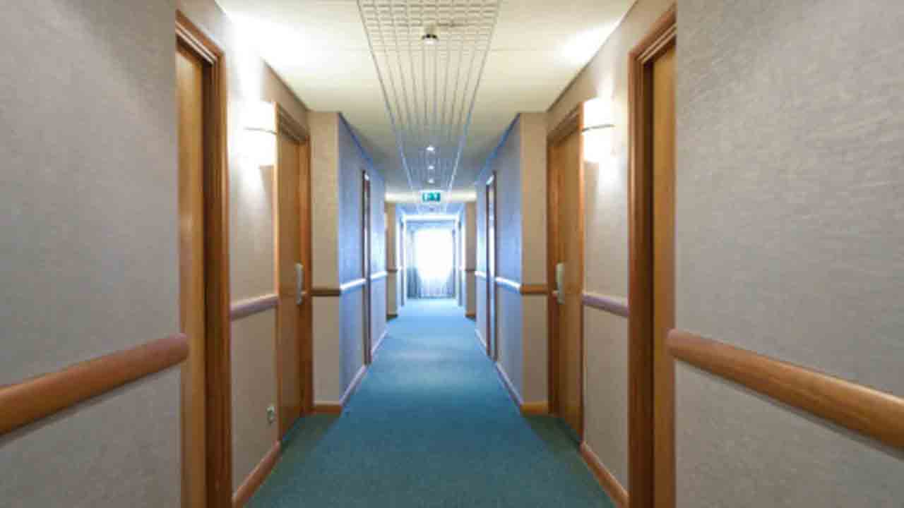 Delhi Man Suicide | వైద్య ఖర్చులు భారం కావడంతో బలవన్మరణానికి పాల్పడిన యువకుడు