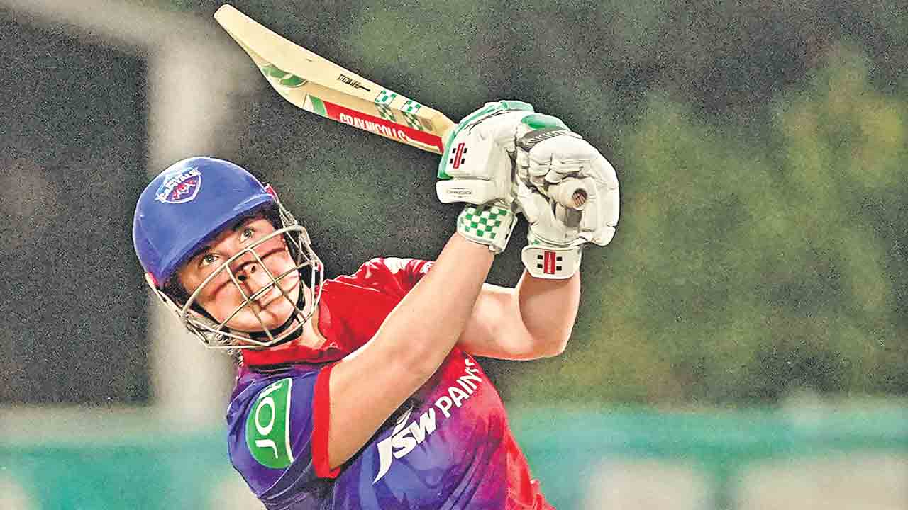 ఫైనల్లో ఢిల్లీ