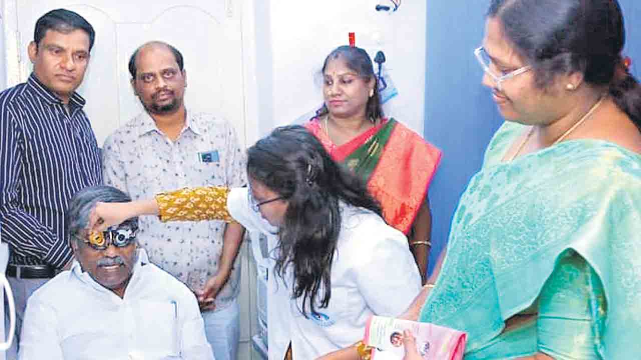 26,168 మందికి కంటి పరీక్షలు