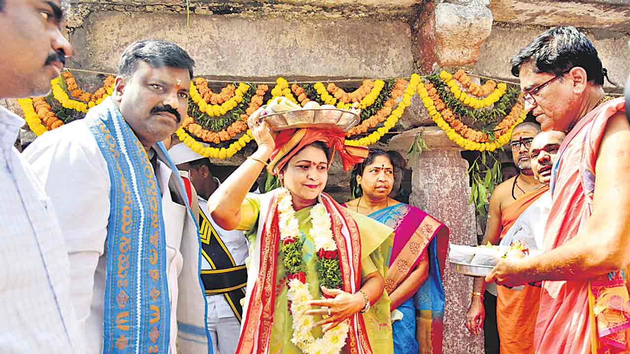 ధర్మపురి క్షేత్రంలో కల్యాణ వైభోగం