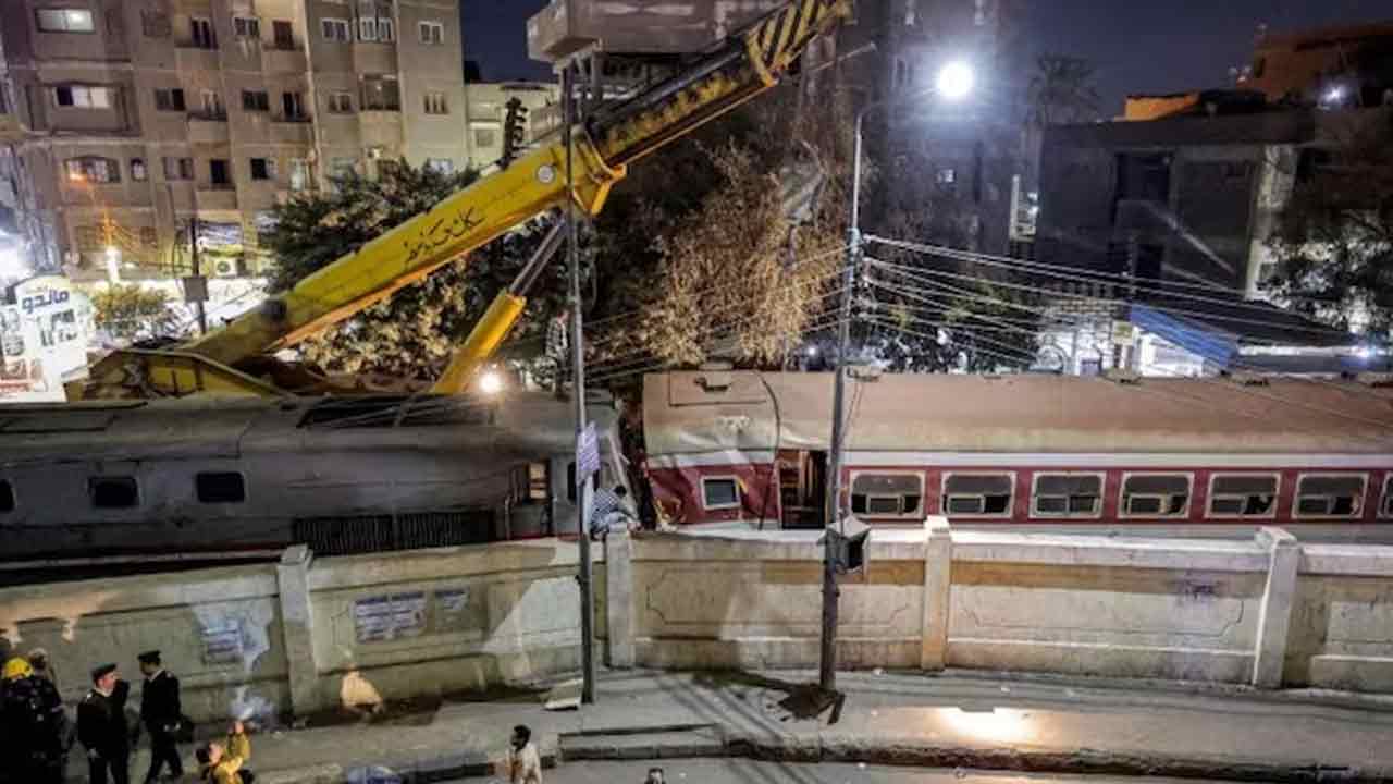 Egypt | ఈజీప్టులో పట్టాలు తప్పిన రైలు.. ఇద్దరు మృతి
