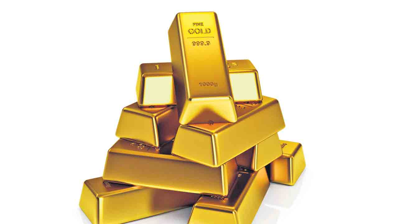 Gold Rates | బంగారం ధర తగ్గేనా..! కొందామా?.. ఆగుదామా?
