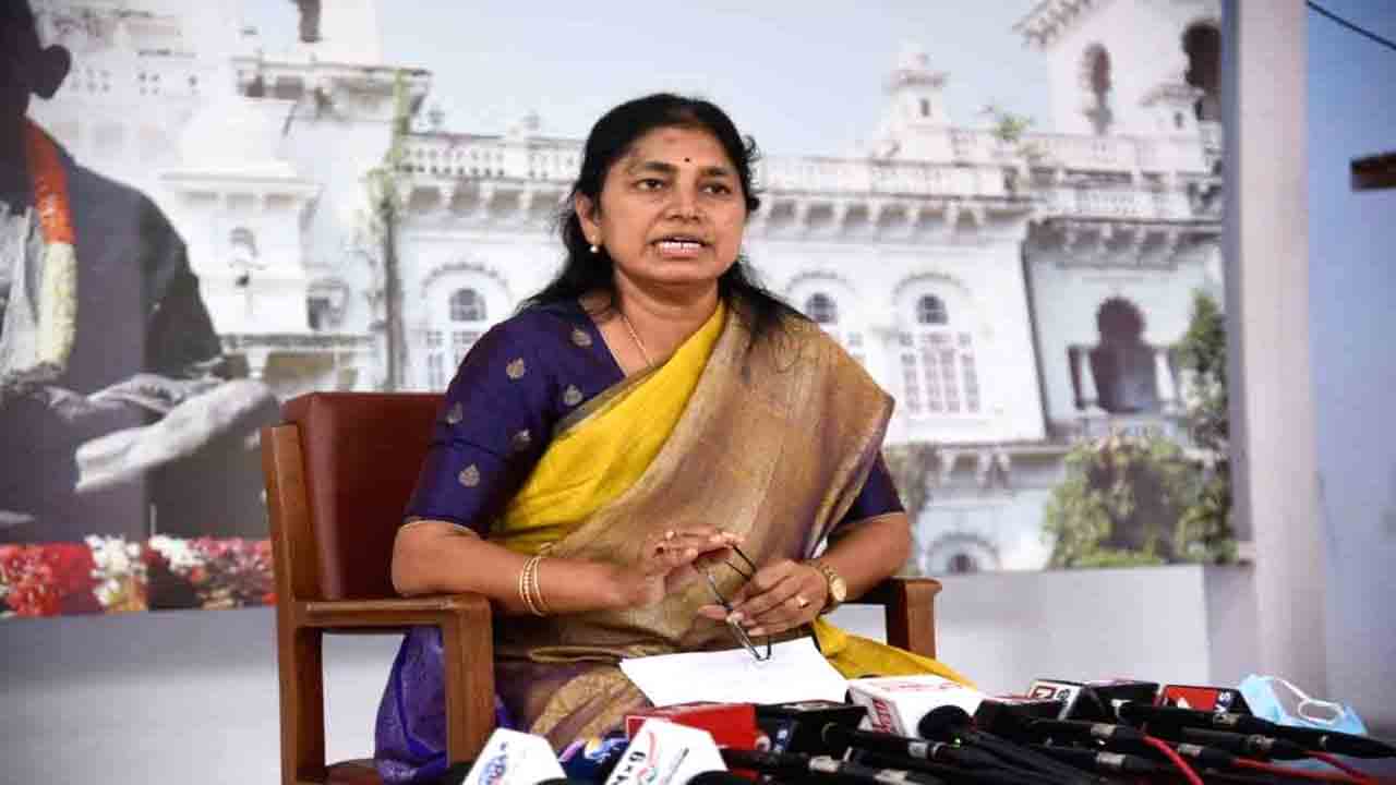 మహిళా రిజర్వేషన్ బిల్లును ఆమోదించాల్సిందే