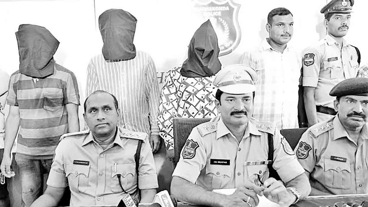 పవన్‌ హత్యకు ప్రేమ వ్యవహారమే కారణం