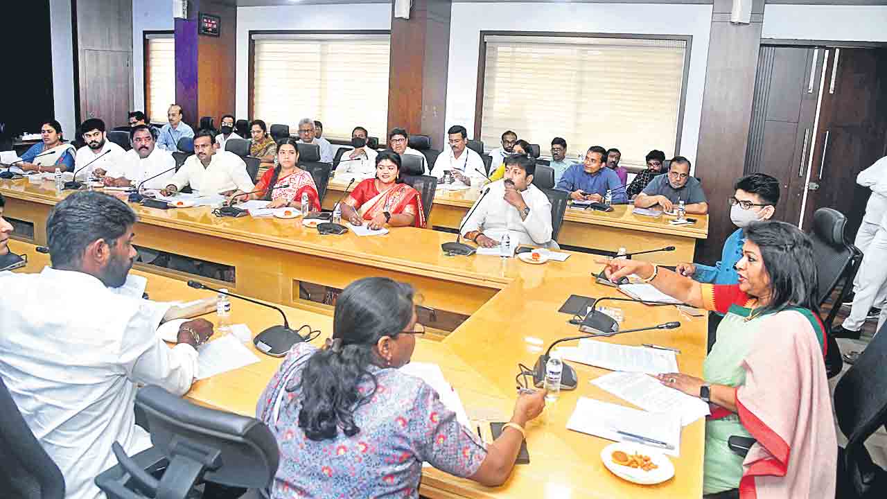 మరింత విశాలంగా గ్రేటర్‌ రహదారులు