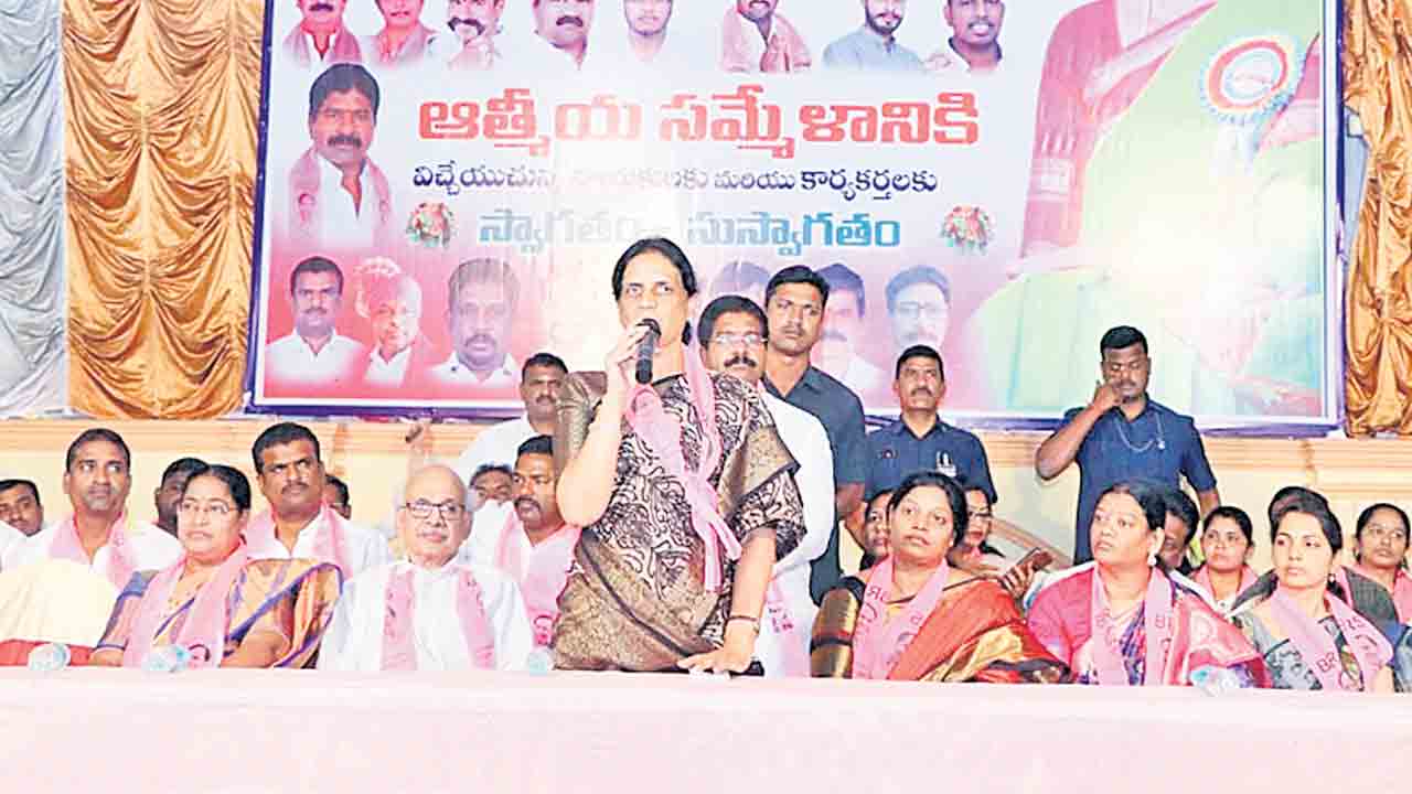 ఆత్మీయ సమ్మేళనం అదిరింది.. బడంగ్‌పేట గులాబీమయం.. భారీగా తరలివచ్చిన బీఆర్‌ఎస్‌ శ్రేణులు