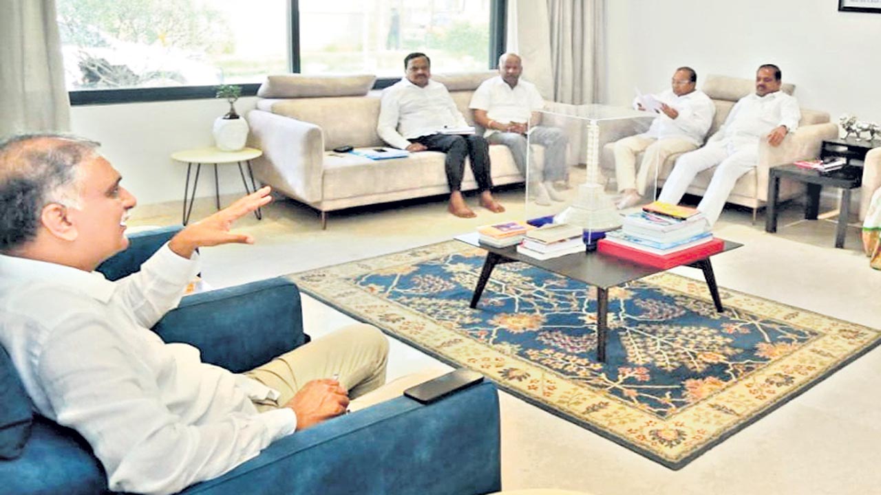 ఆత్మీయ సమ్మేళనాలు పండుగలా నిర్వహించాలి