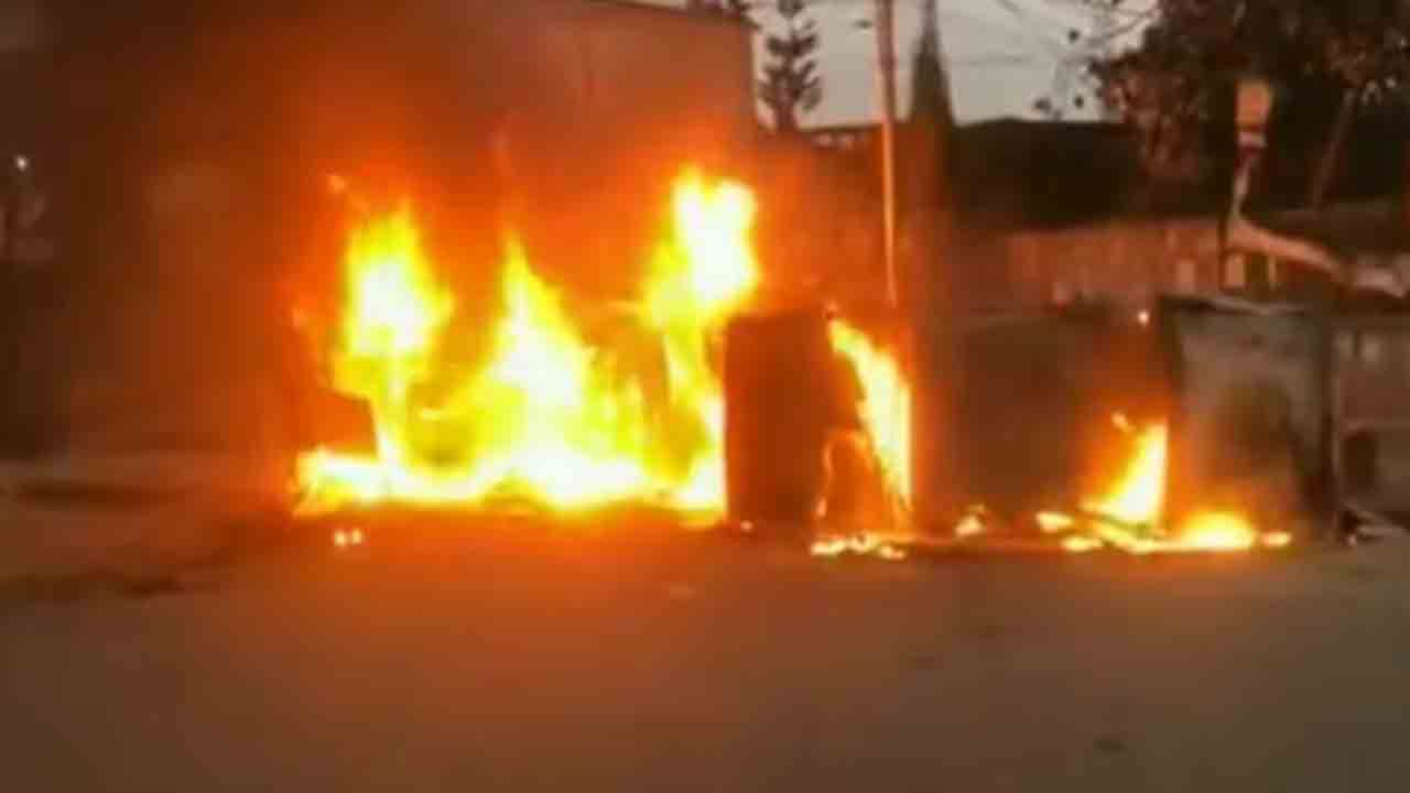 House On Fire | భార్యతో గొడవ వల్ల ఇంటికి నిప్పు పెట్టిన వ్యక్తి.. తర్వాత ఏం జరిగిందంటే?