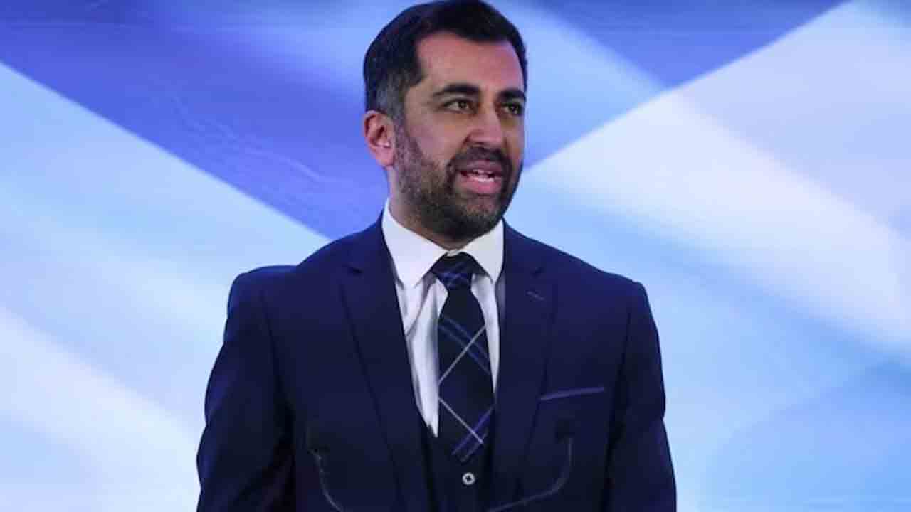 Humza Yousaf | యూకేలో చరిత్ర సృష్టించిన పాకిస్థాన్‌ మూలాలున్న వ్యక్తి.. స్కాట్లాండ్‌ తొలి ముస్లింనేతగా ఎన్నిక