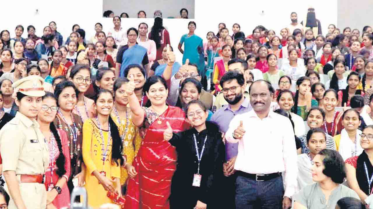 నిరంతర ప్రయత్నంతోనే విజయం
