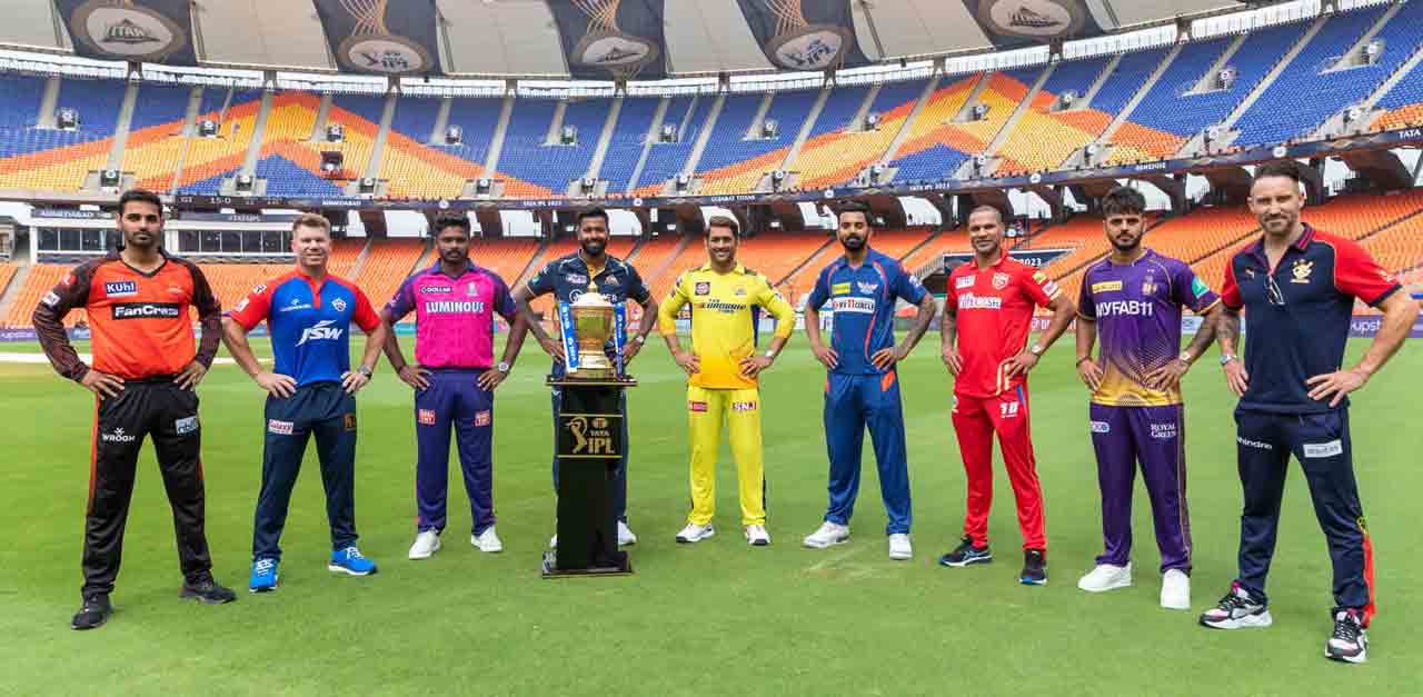 IPL 2023 | రేప‌టితో ఐపీఎల్ 16వ సీజ‌న్ షురూ.. ట్రోఫీతో పోజిచ్చిన 10 జ‌ట్ల కెప్టెన్లు