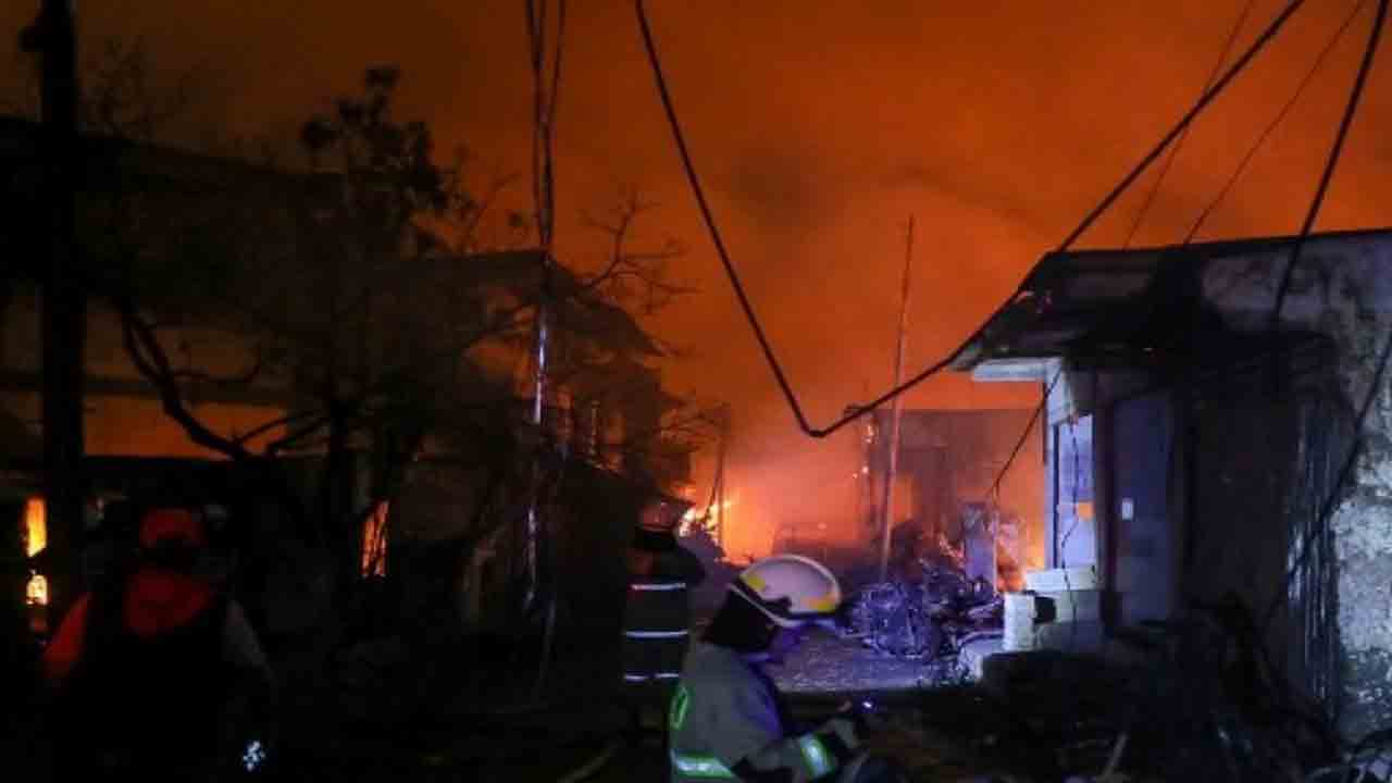 Indonesia | ప్రభుత్వ చమురు డిపోలో పేలుడు.. ఇద్దరు చిన్నారులుసహా 16 మంది దుర్మరణం